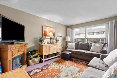 16 Lawton Road #APT 23, Manchester, CT 06042 - Photo 6
