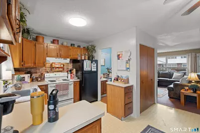 16 Lawton Road #APT 23, Manchester, CT 06042 - Photo 10