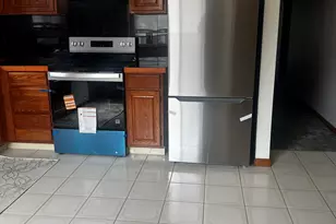 77 Mountford St, Hartford, CT 06114 - Photo 2