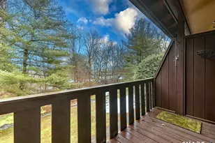 110 Foxwood Close, Milford, CT 06461 - Photo 10