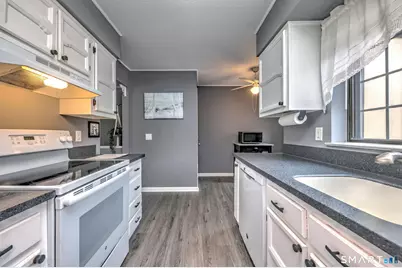 110 Foxwood Close #110, Milford, CT 06461 - Photo 14