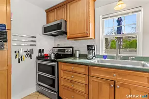 6 Wildmere Ln, Norwalk, CT 06851 - Photo 12