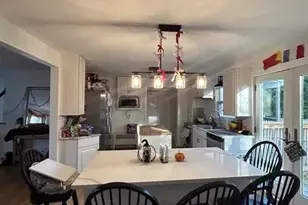 107 Richfield Rd, Bridgeport, CT 06606 - Photo 2