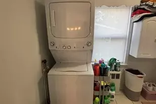 107 Richfield Rd, Bridgeport, CT 06606 - Photo 14