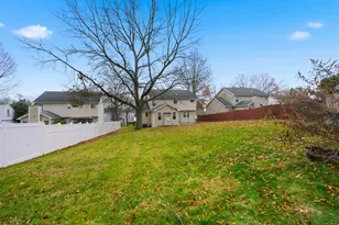 72 Broadmere Rd, Stratford, CT 06614 - Photo 28