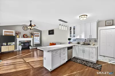 72 Broadmere Road, Stratford, CT 06614 - Photo 10