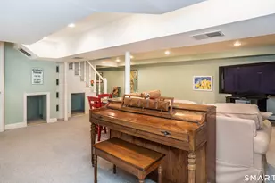 15 Avondale Rd, West Hartford, CT 06117 - Photo 38