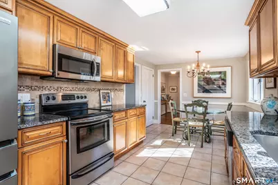 15 Avondale Road, West Hartford, CT 06117 - Photo 12