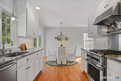 24 Bridget Lane, Fairfield, CT 06824 - Photo 10