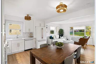 132 Toll House Lane, Fairfield, CT 06825 - Photo 2