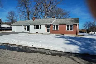 21 Emond St, Putnam, CT 06260 - Photo 2