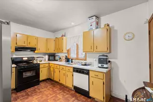 30 Hallock Ave, New Haven, CT 06519 - Photo 10