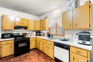 30 Hallock Ave, New Haven, CT 06519 - Photo 12