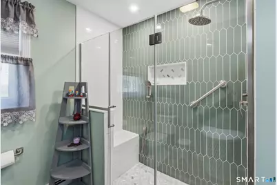 16 Phyllis Drive, Naugatuck, CT 06770 - Photo 26