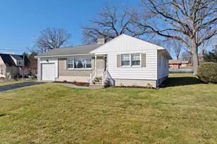 16 Phyllis Dr, Naugatuck, CT 06770 - Photo 34