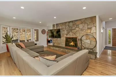 86 Shady Knoll Drive, Stamford, CT 06903 - Photo 10