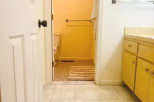 53 Metacomet Dr, Meriden, CT 06450 - Photo 12