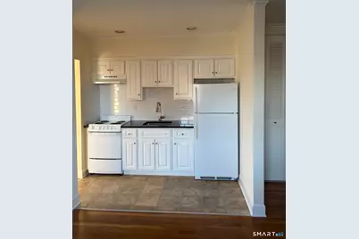 261 Millard Street #5B, Fairfield, CT 06824 - Photo 4