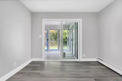 84 Connecticut Avenue, Newington, CT 06111 - Photo 18