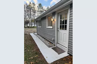 84 Connecticut Avenue, Newington, CT 06111 - Photo 32