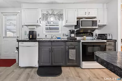 40 Matthews Street #TRLR 19, Bristol, CT 06010 - Photo 6