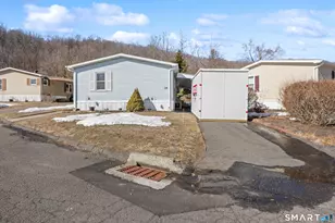 40 Matthews St, Bristol, CT 06010 - Photo 2