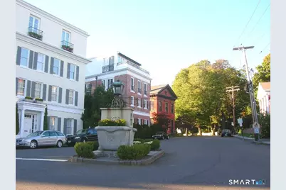 494 Pequot Court, Fairfield, CT 06890 - Photo 4