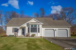 26 Hillside Farms Dr, East Windsor, CT 06016 - Photo 2