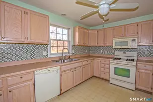 26 Hillside Farms Dr, East Windsor, CT 06016 - Photo 22