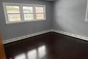 8 Reichelt Terrace, Ansonia, CT 06401 - Photo 6