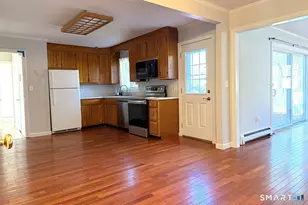 658 Winnepoge Dr, Fairfield, CT 06825 - Photo 2