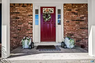 19 Oriole Dr, Norwalk, CT 06851 - Photo 2