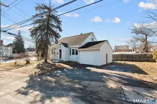 405 Wilcoxson Ave, Stratford, CT 06614 - Photo 2