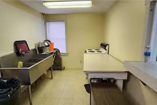 60 Jay St, New London, CT 06320 - Photo 6