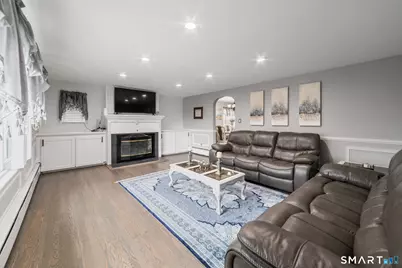 61 Clearview Circle, Naugatuck, CT 06770 - Photo 2