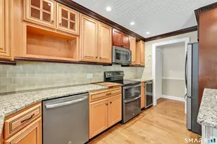 78 Heritage Vlg, Southbury, CT 06488 - Photo 6