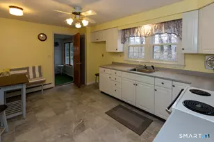 41 Farview Ave, Old Saybrook, CT 06475 - Photo 12