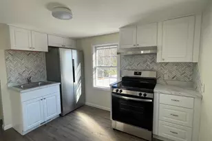 266 Hebron Ave, Glastonbury, CT 06033 - Photo 2