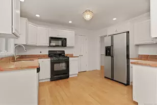 310 Main St, Westport, CT 06880 - Photo 12