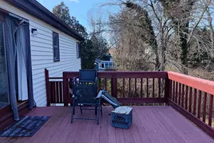 100 Loftus Cir, Bridgeport, CT 06606 - Photo 12