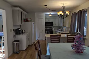 100 Loftus Cir, Bridgeport, CT 06606 - Photo 6