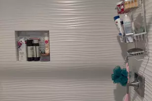 100 Loftus Cir, Bridgeport, CT 06606 - Photo 8