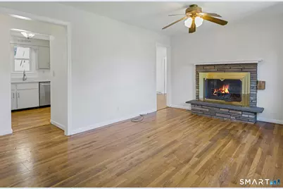 100 Loftus Circle, Bridgeport, CT 06606 - Photo 4