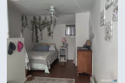 100 Loftus Circle, Bridgeport, CT 06606 - Photo 14