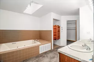 8 Pebble Ln, New Milford, CT 06776 - Photo 18