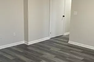 17 Harrison Pl, Hartford, CT 06112 - Photo 4