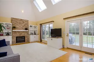 4 Buckingham Ln, West Hartford, CT 06117 - Photo 10