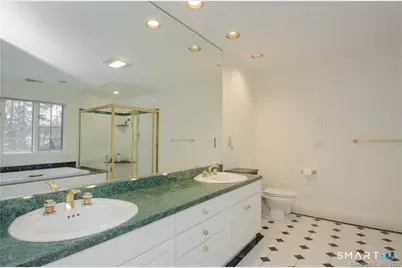 4 Buckingham Lane, West Hartford, CT 06117 - Photo 16