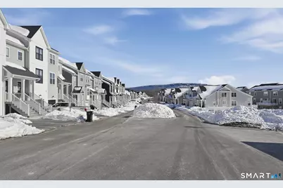 46 Soderman Way #46, Cheshire, CT 06410 - Photo 4