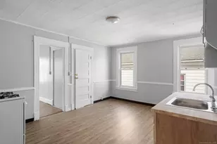 73 South St, Waterbury, CT 06706 - Photo 6